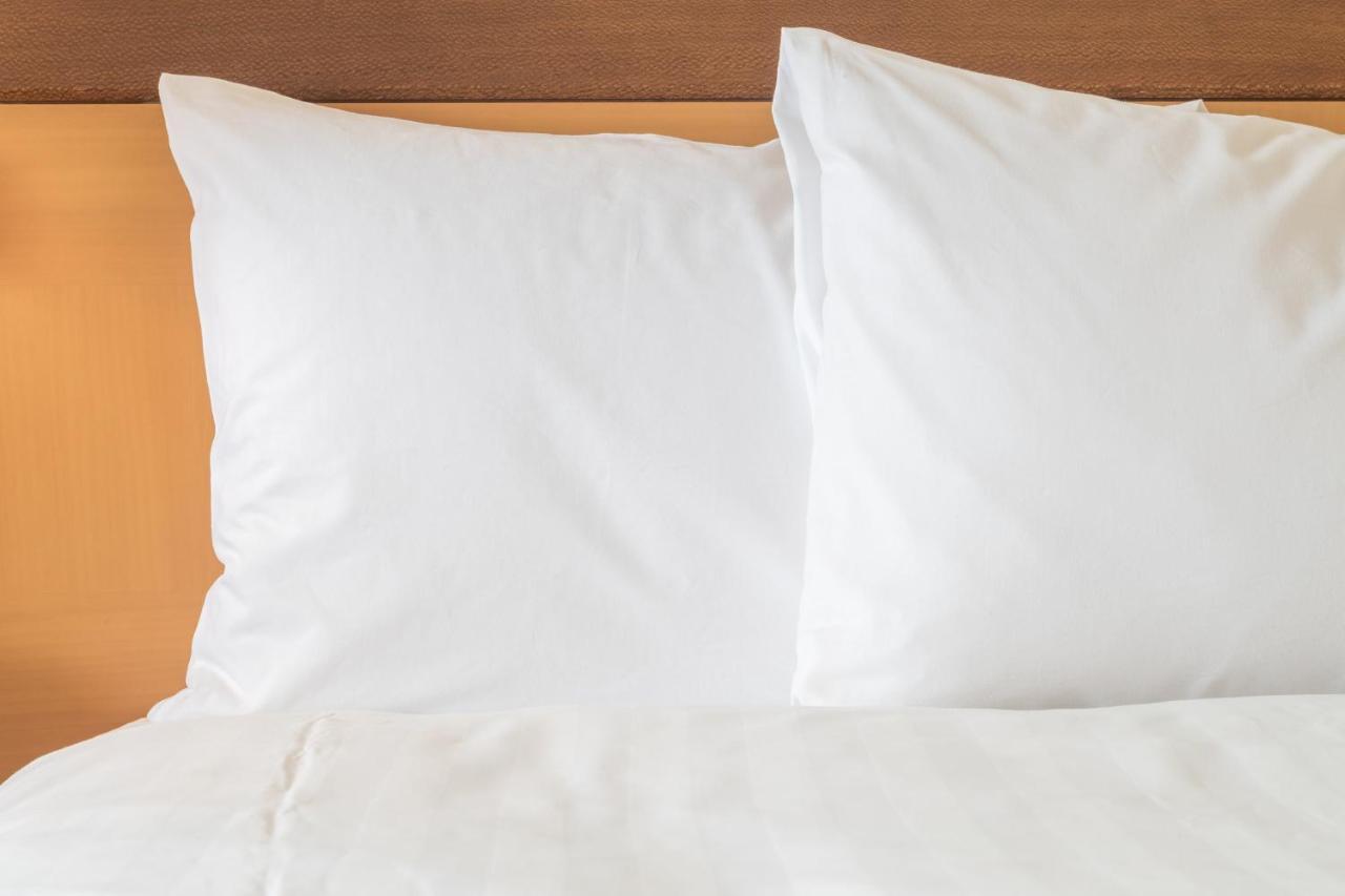 Holiday Inn Express Hotel & Suites Warminster-Horsham By Ihg Екстериор снимка