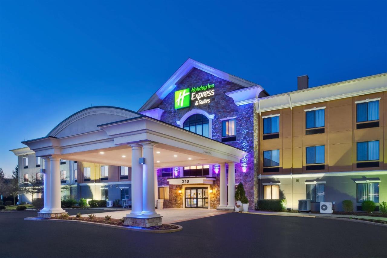 Holiday Inn Express Hotel & Suites Warminster-Horsham By Ihg Екстериор снимка