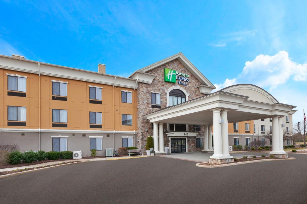 Holiday Inn Express Hotel & Suites Warminster-Horsham By Ihg Екстериор снимка