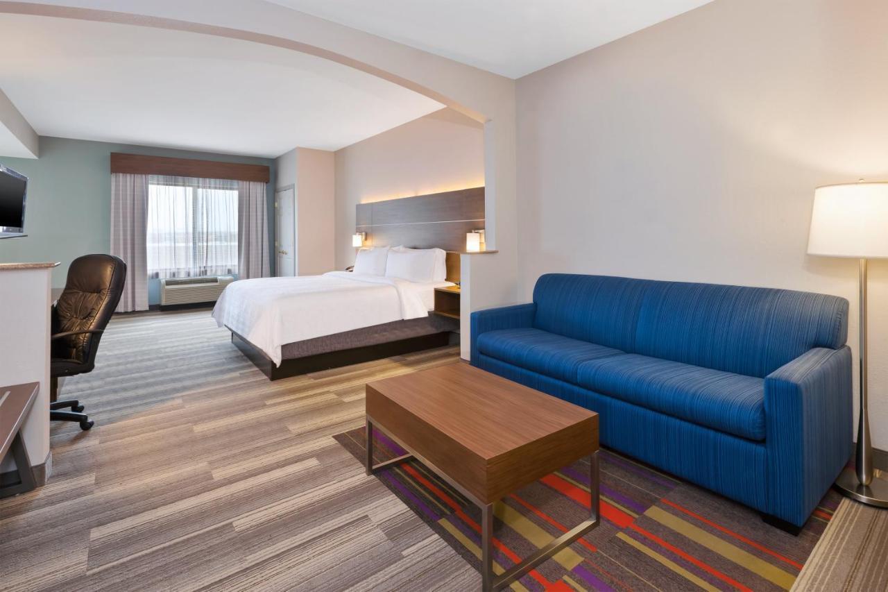 Holiday Inn Express Hotel & Suites Warminster-Horsham By Ihg Стая снимка