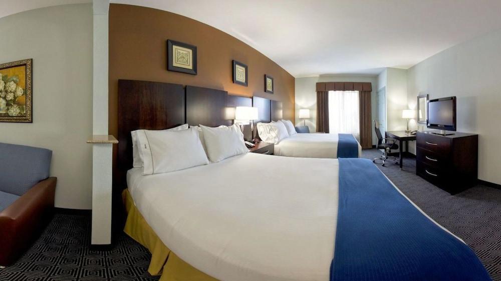 Holiday Inn Express Hotel & Suites Warminster-Horsham By Ihg Екстериор снимка