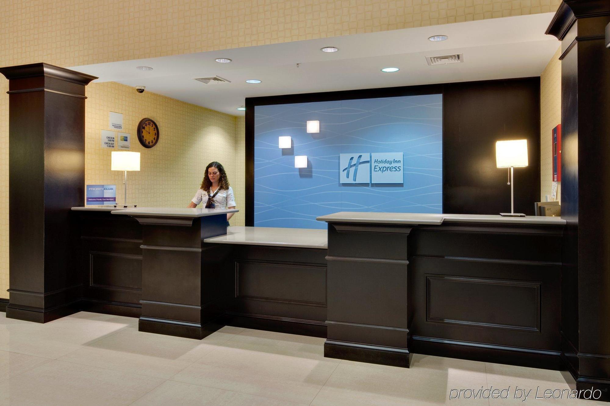 Holiday Inn Express Hotel & Suites Warminster-Horsham By Ihg Интериор снимка