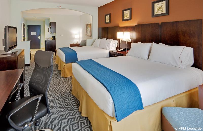 Holiday Inn Express Hotel & Suites Warminster-Horsham By Ihg Екстериор снимка