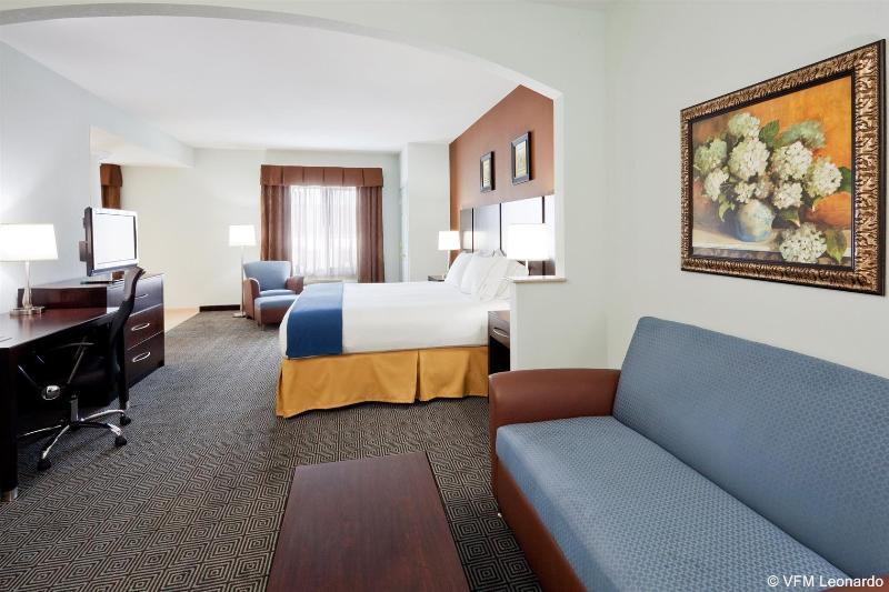 Holiday Inn Express Hotel & Suites Warminster-Horsham By Ihg Екстериор снимка