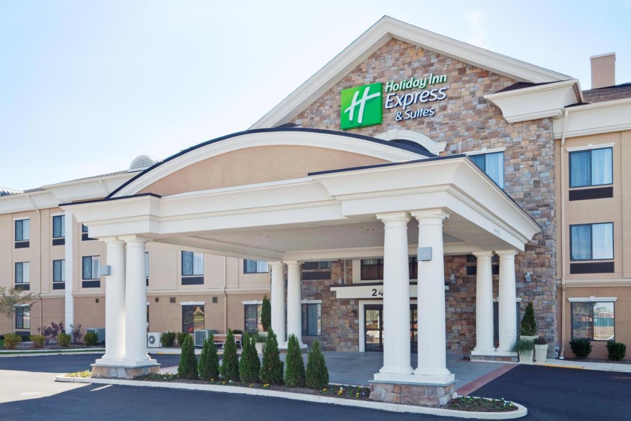 Holiday Inn Express Hotel & Suites Warminster-Horsham By Ihg Екстериор снимка