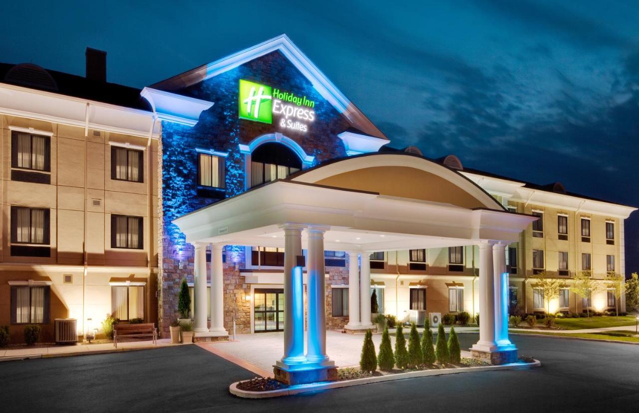 Holiday Inn Express Hotel & Suites Warminster-Horsham By Ihg Екстериор снимка